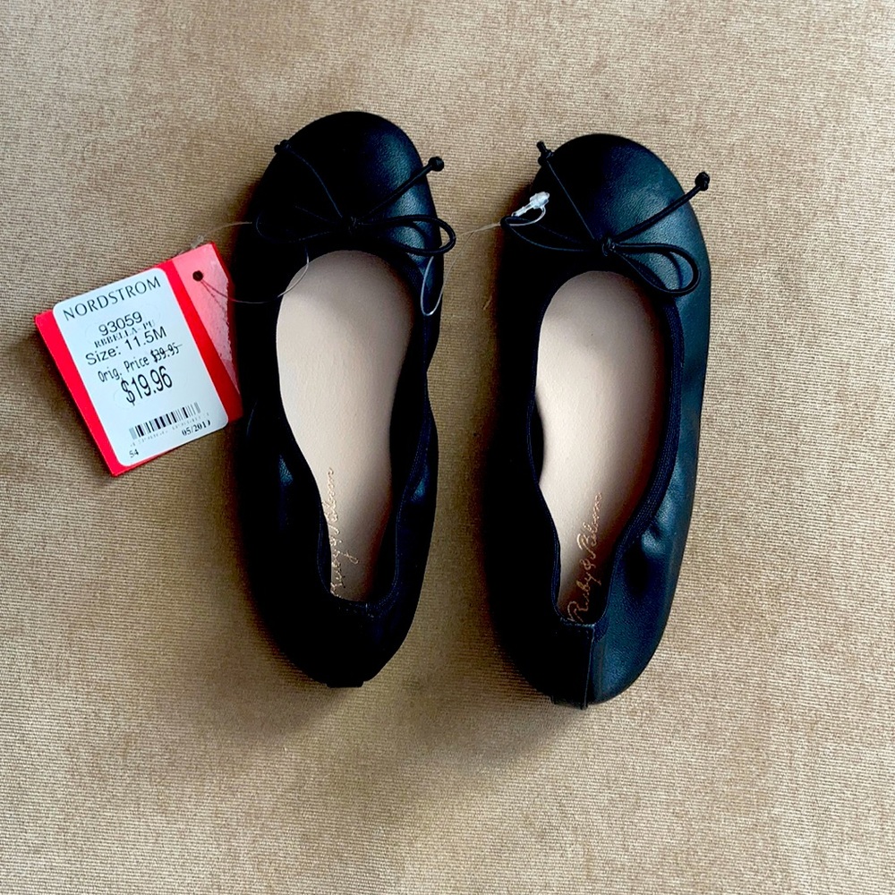Girls ballet flats
